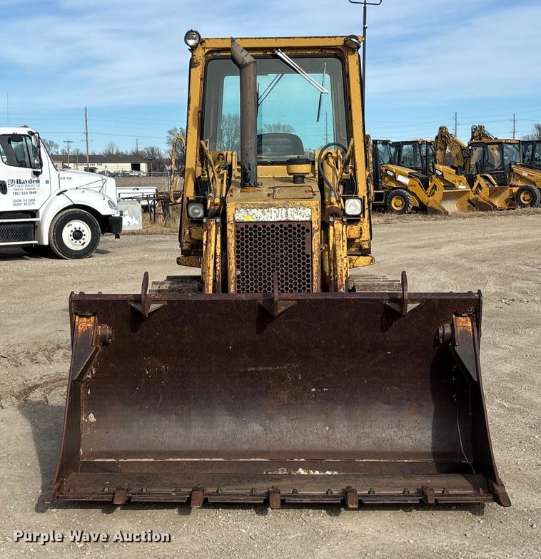 image for item FG1667 1992 Caterpillar 935C loader