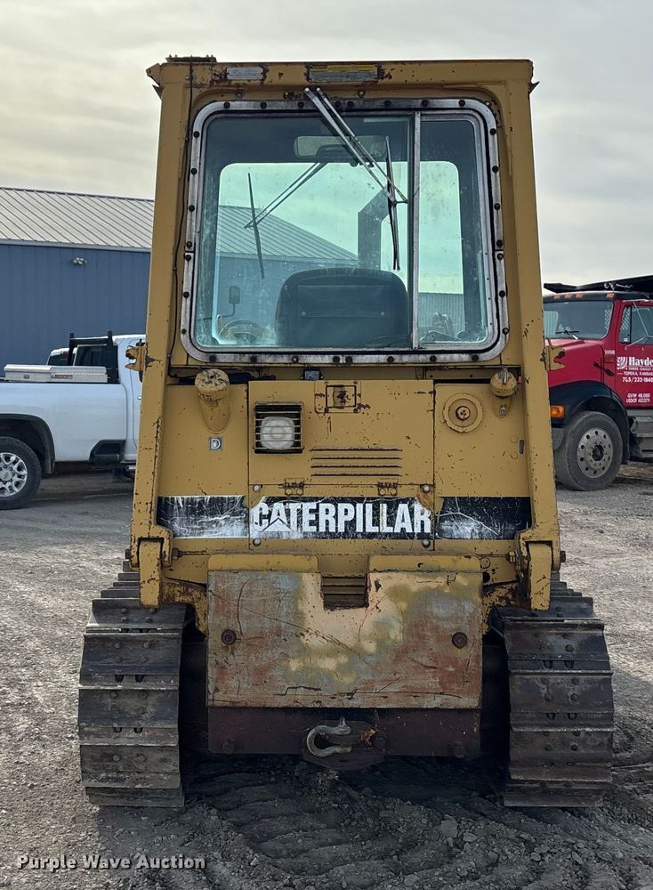 image for item FG1667 1992 Caterpillar 935C loader