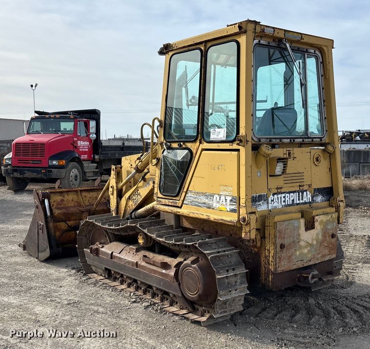 image for item FG1667 1992 Caterpillar 935C loader