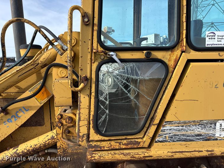 image for item FG1667 1992 Caterpillar 935C loader