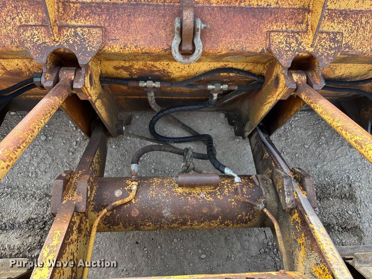 image for item FG1667 1992 Caterpillar 935C loader