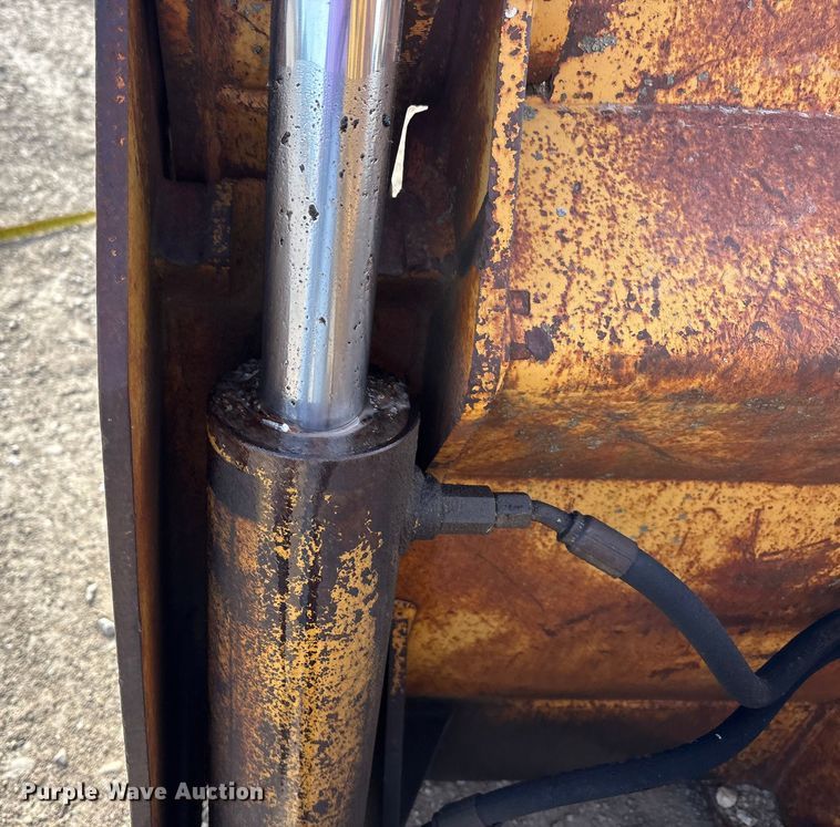 image for item FG1667 1992 Caterpillar 935C loader