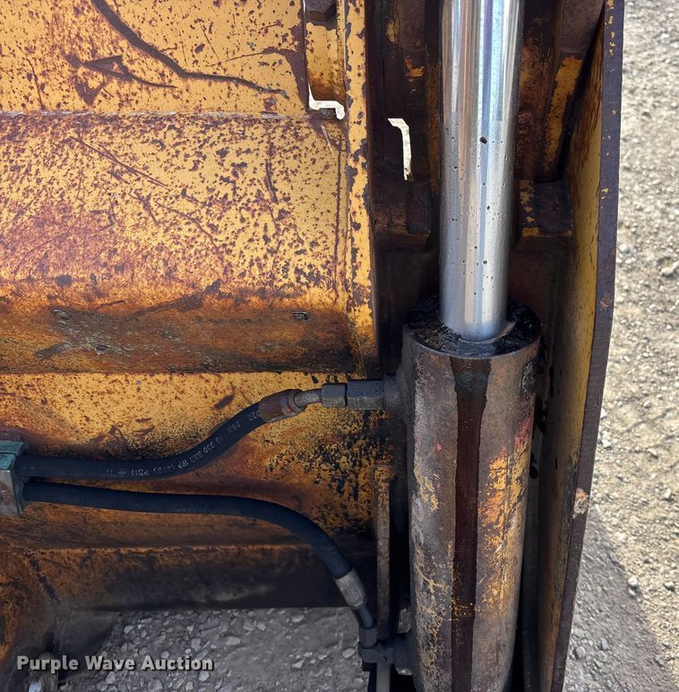 image for item FG1667 1992 Caterpillar 935C loader