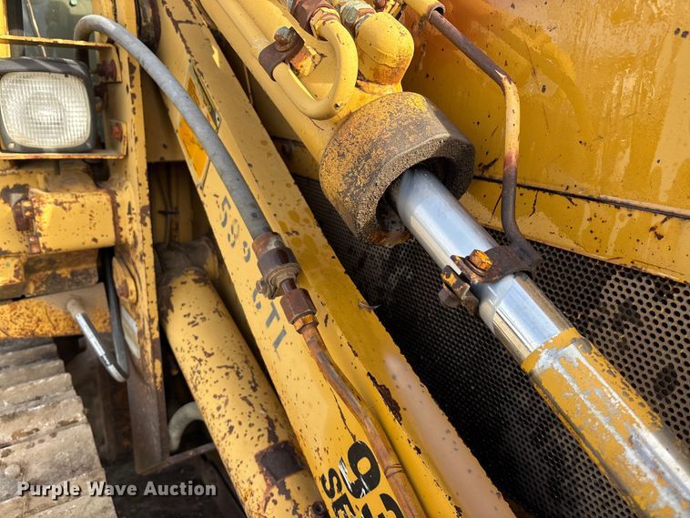 image for item FG1667 1992 Caterpillar 935C loader