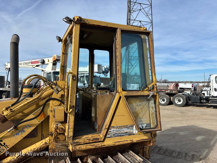 image for item FG1667 1992 Caterpillar 935C loader