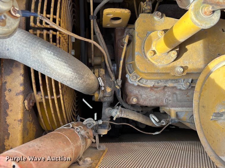 image for item FG1667 1992 Caterpillar 935C loader