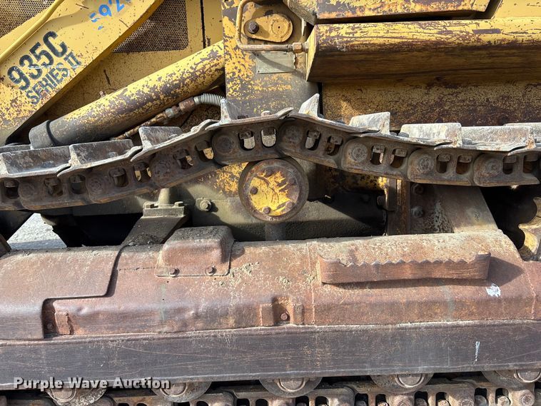 image for item FG1667 1992 Caterpillar 935C loader