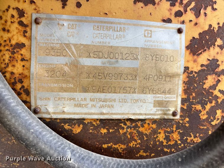 image for item FG1667 1992 Caterpillar 935C loader