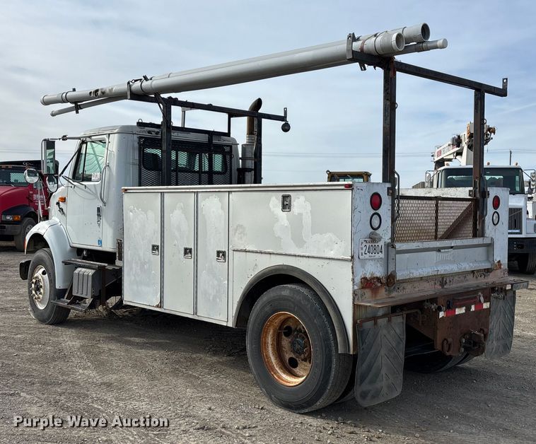 image for item FG1668 2003 International 8100 utility / service truck