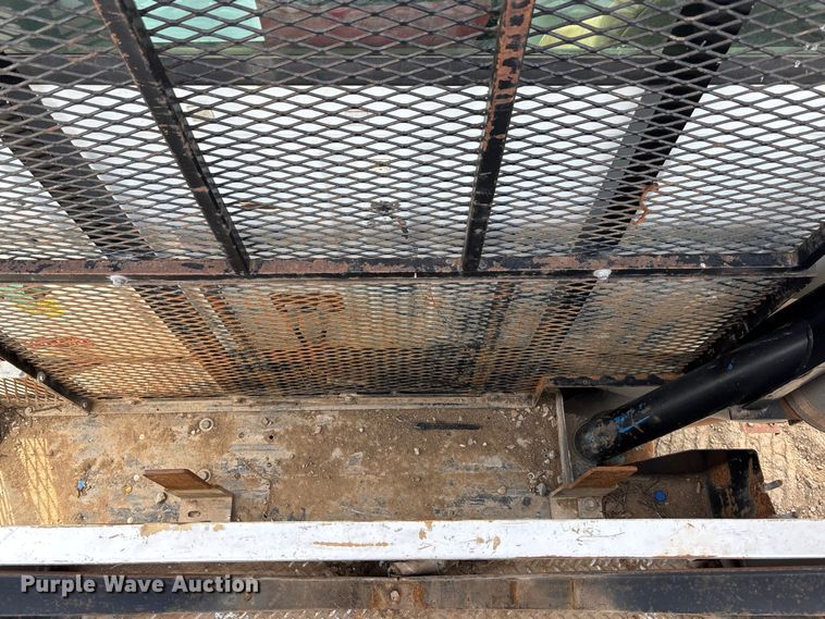 image for item FG1668 2003 International 8100 utility / service truck