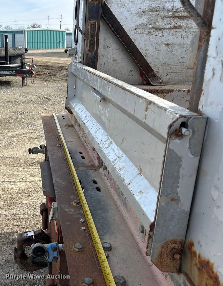 image for item FG1668 2003 International 8100 utility / service truck