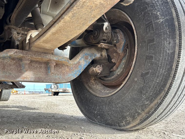 image for item FG1668 2003 International 8100 utility / service truck