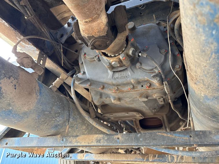 image for item FG1668 2003 International 8100 utility / service truck