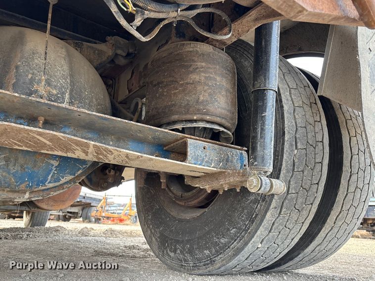 image for item FG1668 2003 International 8100 utility / service truck