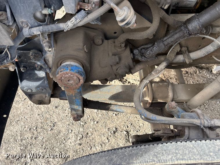 image for item FG1668 2003 International 8100 utility / service truck