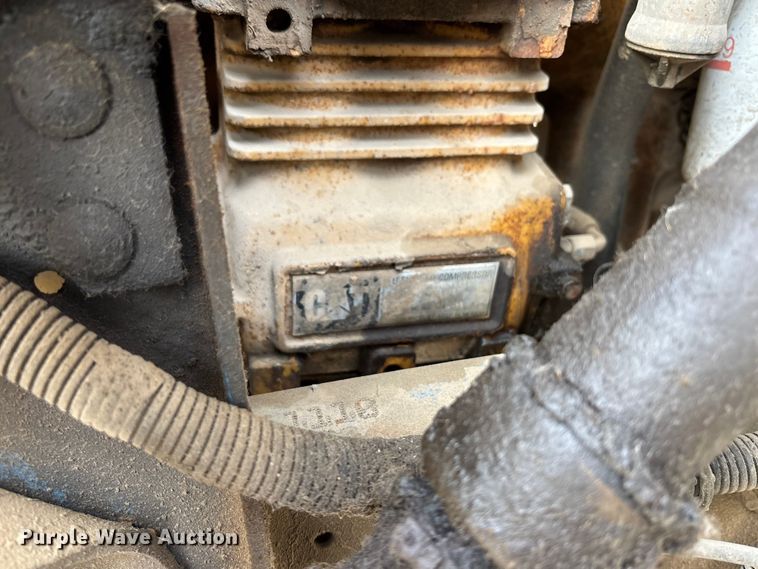 image for item FG1668 2003 International 8100 utility / service truck