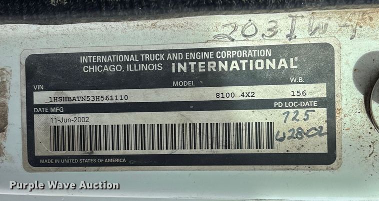 image for item FG1668 2003 International 8100 utility / service truck