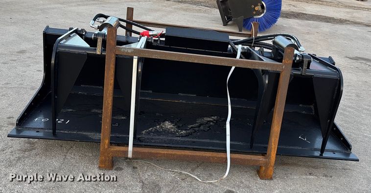 image for item FG1674 2025 GIYI PG72 skid steer grapple bucket