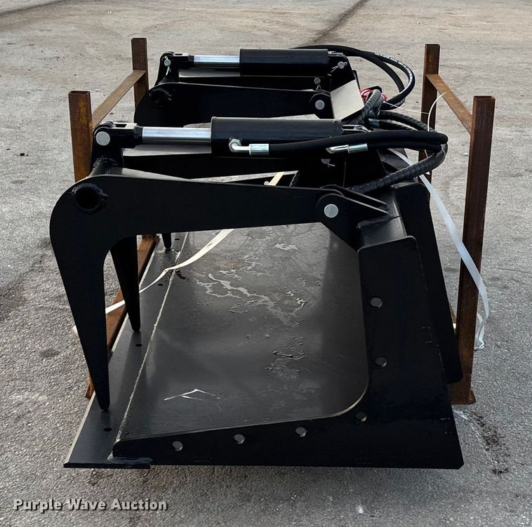 image for item FG1674 2025 GIYI PG72 skid steer grapple bucket