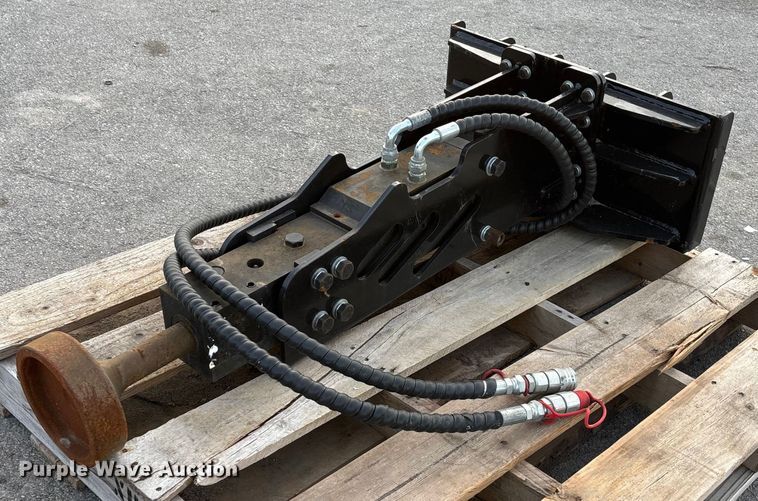 image for item FG1675 GIYI compact skid steer post driver