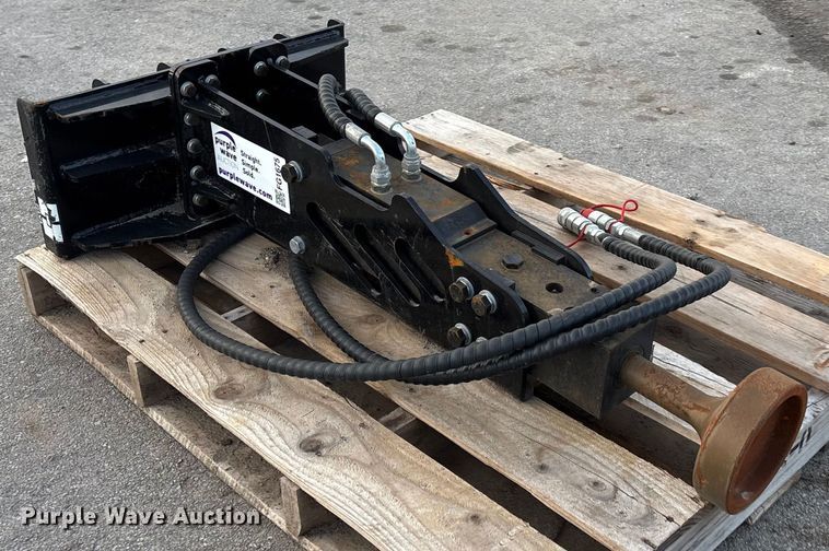 image for item FG1675 GIYI compact skid steer post driver