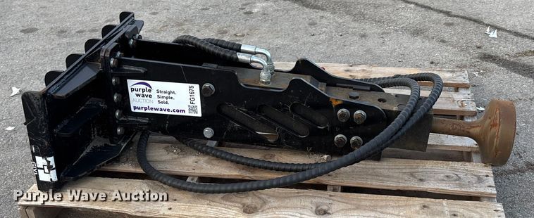 image for item FG1675 GIYI compact skid steer post driver