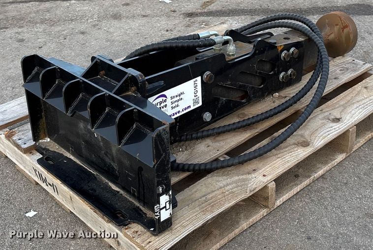 image for item FG1675 GIYI compact skid steer post driver