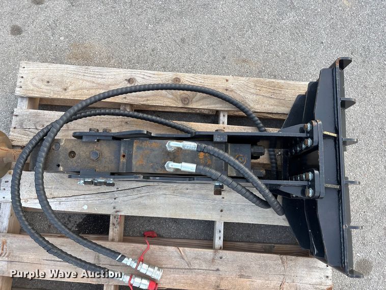 image for item FG1675 GIYI compact skid steer post driver