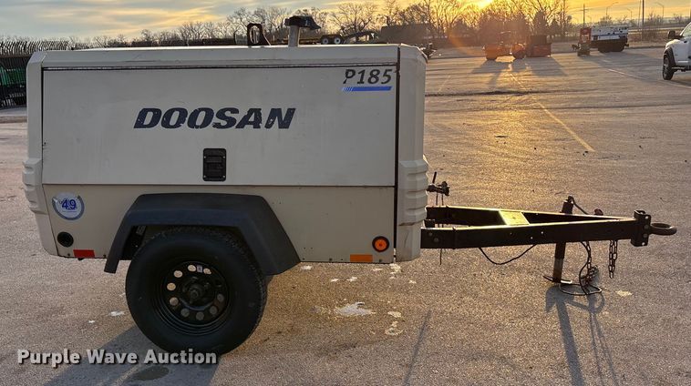 image for item FG1677 2018 Ingersoll Rand P185 air compressor