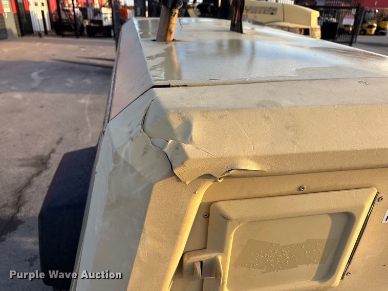 image for item FG1677 2018 Ingersoll Rand P185 air compressor