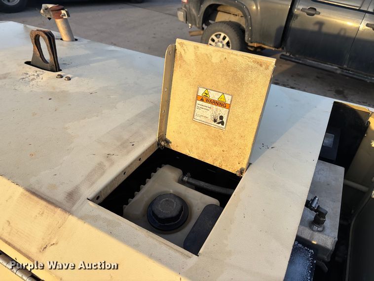 image for item FG1677 2018 Ingersoll Rand P185 air compressor