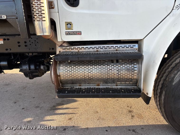 image for item FG1678 2010 Freightliner Business Class M2 dump truck