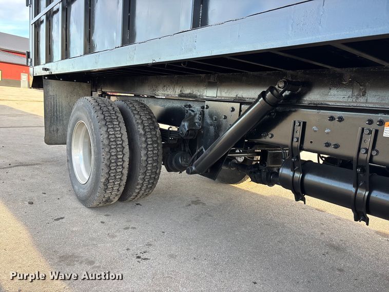 image for item FG1678 2010 Freightliner Business Class M2 dump truck