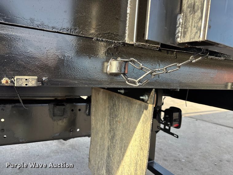 image for item FG1678 2010 Freightliner Business Class M2 dump truck