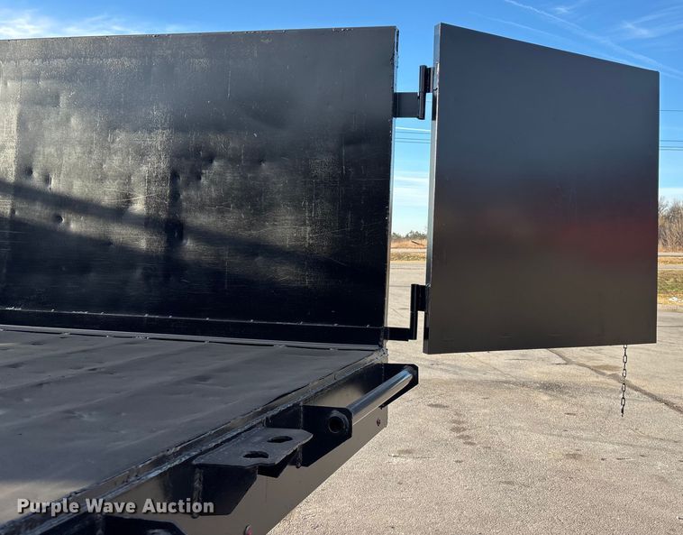 image for item FG1678 2010 Freightliner Business Class M2 dump truck