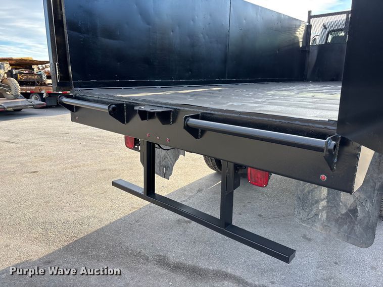 image for item FG1678 2010 Freightliner Business Class M2 dump truck