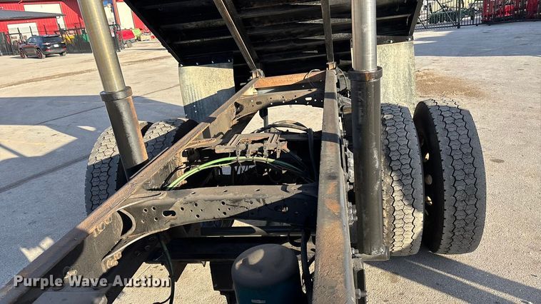 image for item FG1678 2010 Freightliner Business Class M2 dump truck