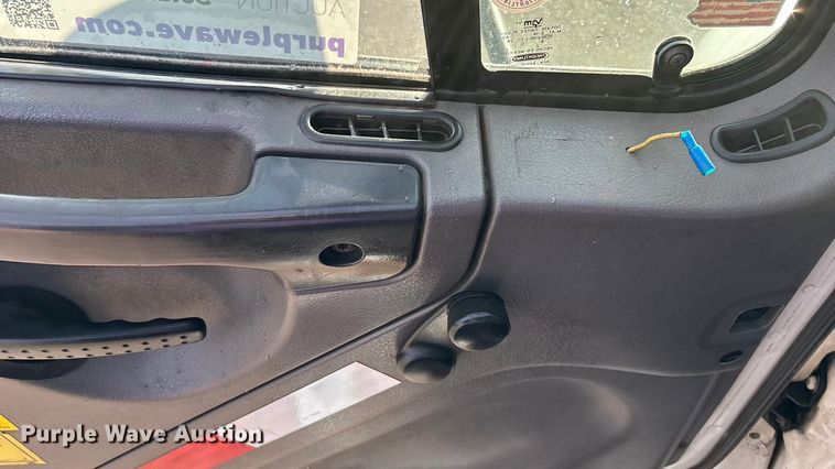 image for item FG1678 2010 Freightliner Business Class M2 dump truck