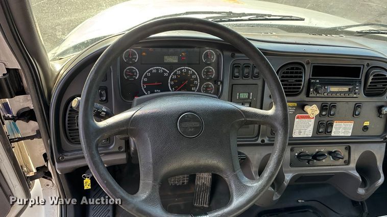 image for item FG1678 2010 Freightliner Business Class M2 dump truck