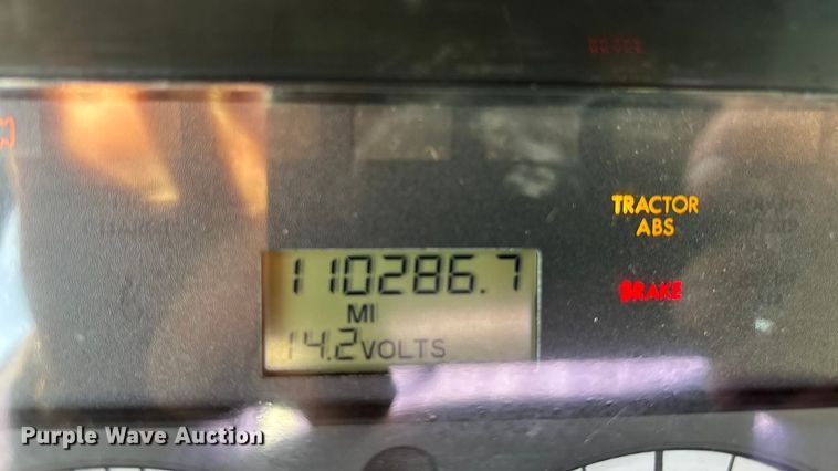 image for item FG1678 2010 Freightliner Business Class M2 dump truck