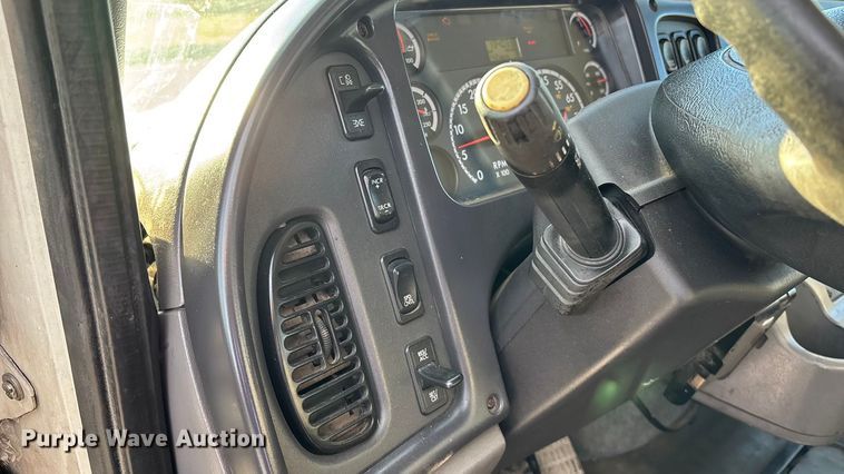 image for item FG1678 2010 Freightliner Business Class M2 dump truck