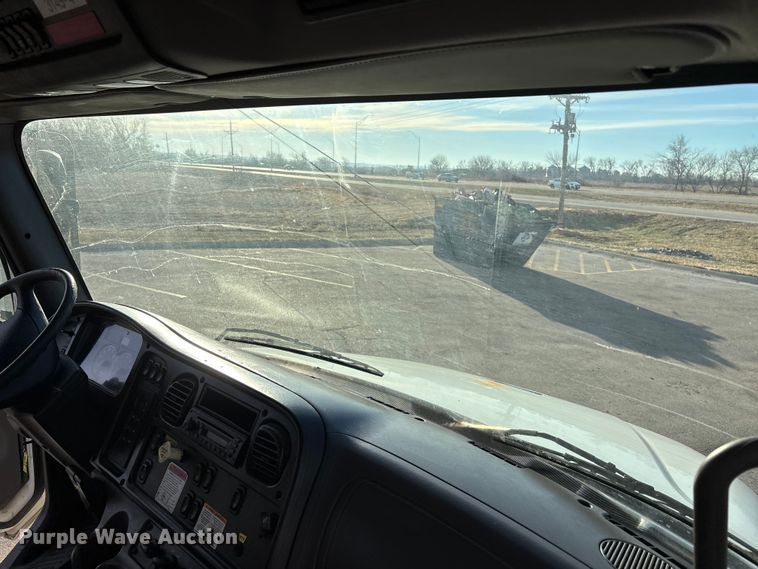 image for item FG1678 2010 Freightliner Business Class M2 dump truck