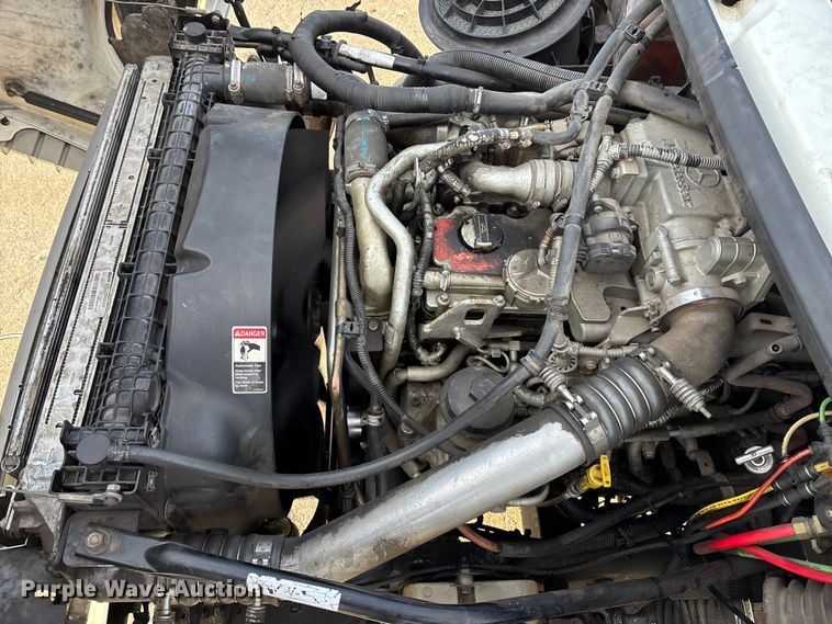 image for item FG1678 2010 Freightliner Business Class M2 dump truck