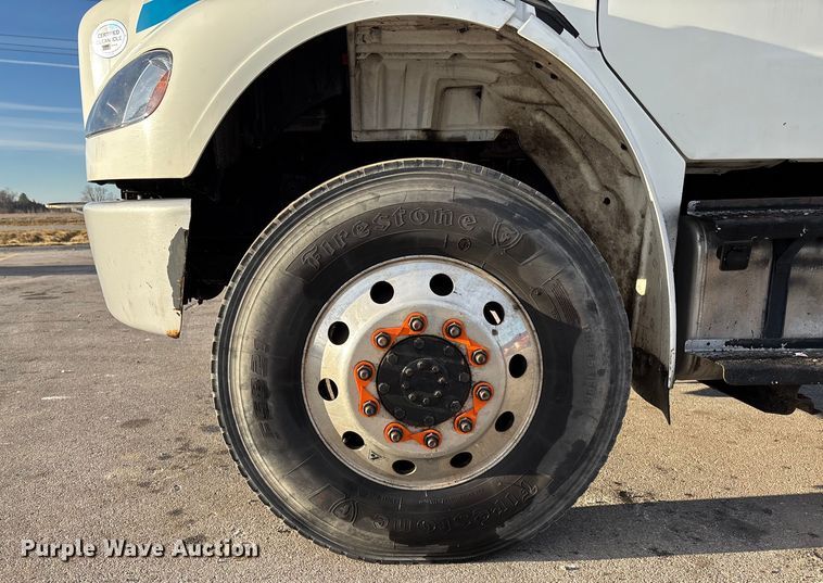 image for item FG1678 2010 Freightliner Business Class M2 dump truck