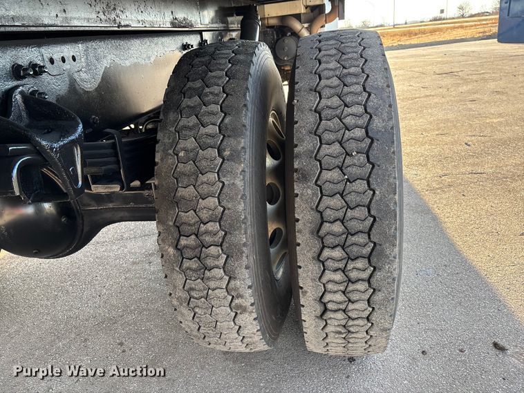 image for item FG1678 2010 Freightliner Business Class M2 dump truck