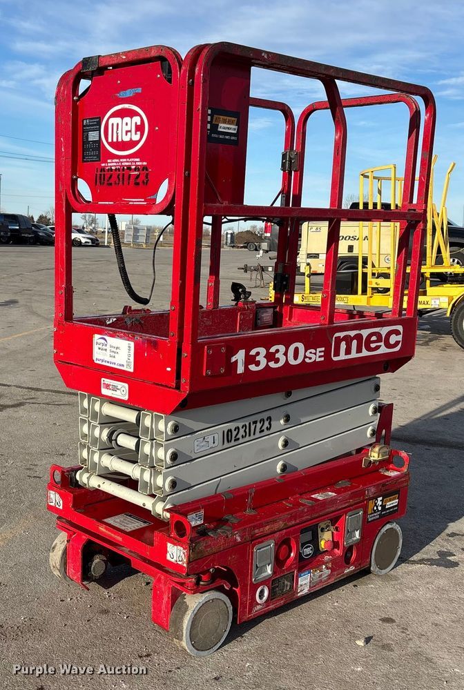 image for item FG1681 2018 MEC 1330SE scissor lift