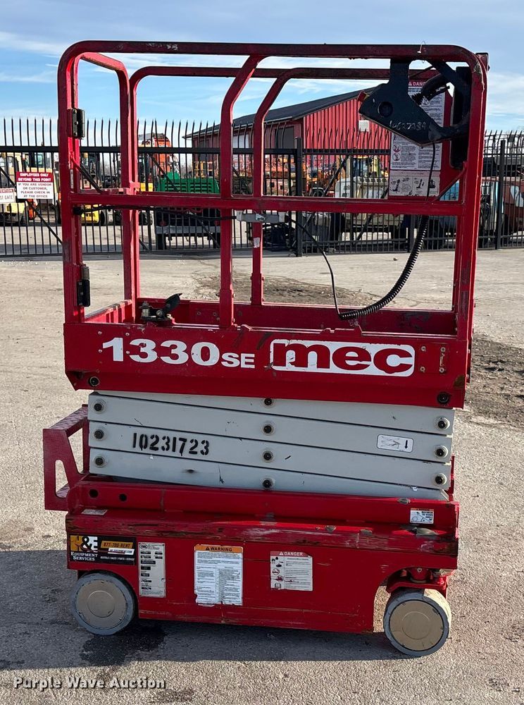 image for item FG1681 2018 MEC 1330SE scissor lift
