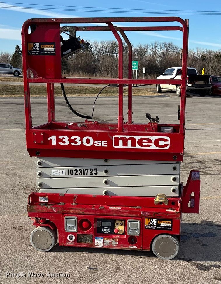 image for item FG1681 2018 MEC 1330SE scissor lift