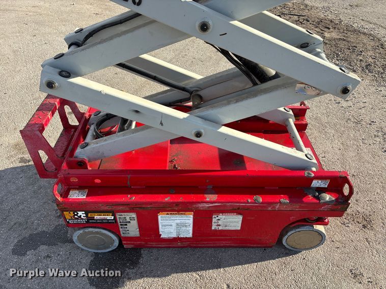 image for item FG1681 2018 MEC 1330SE scissor lift