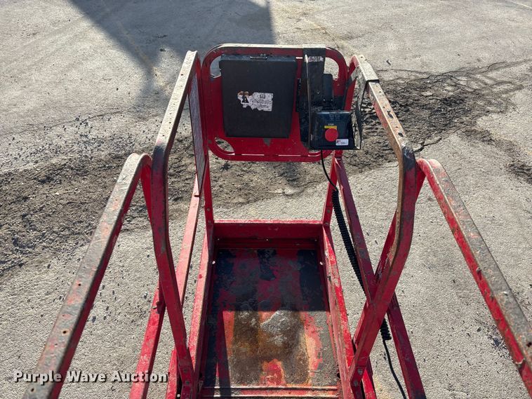 image for item FG1681 2018 MEC 1330SE scissor lift